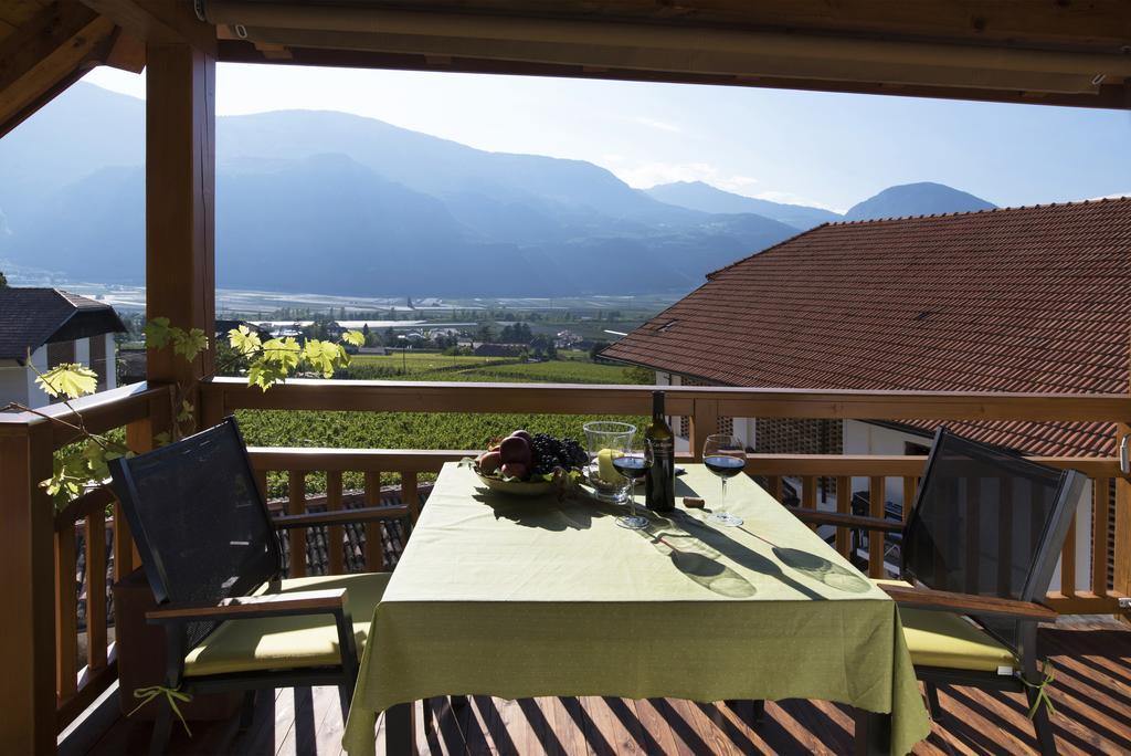 Biobauernhof Rosengartner Apartment Terlano Luaran gambar