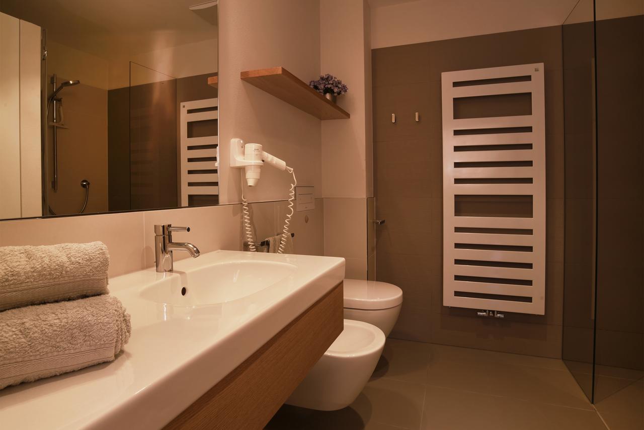 Biobauernhof Rosengartner Apartment Terlano Luaran gambar